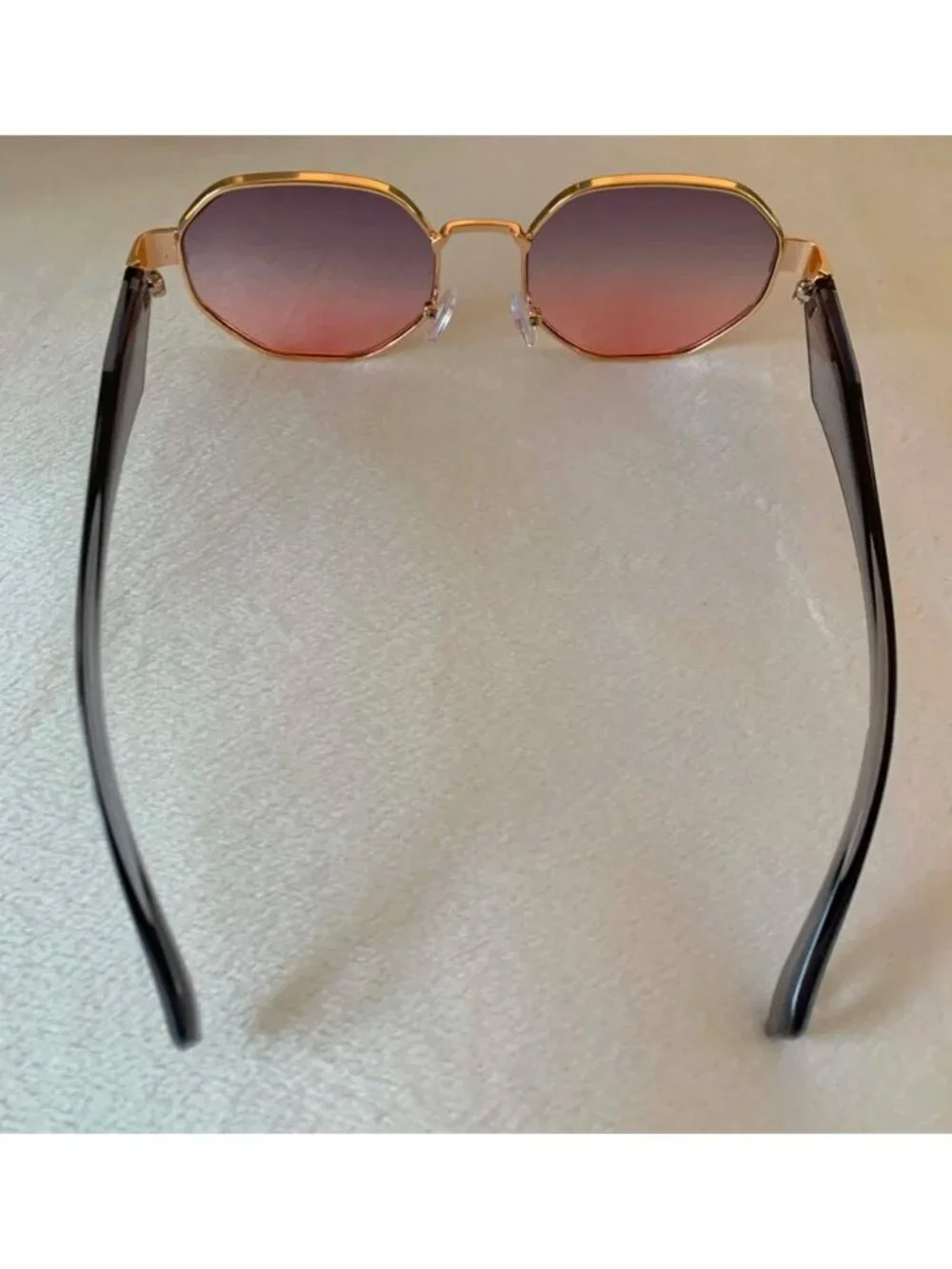 Unisex Vintage Style Octagonal Gold Frame Sunglasses W/ Grey-Pink Gradient Lens